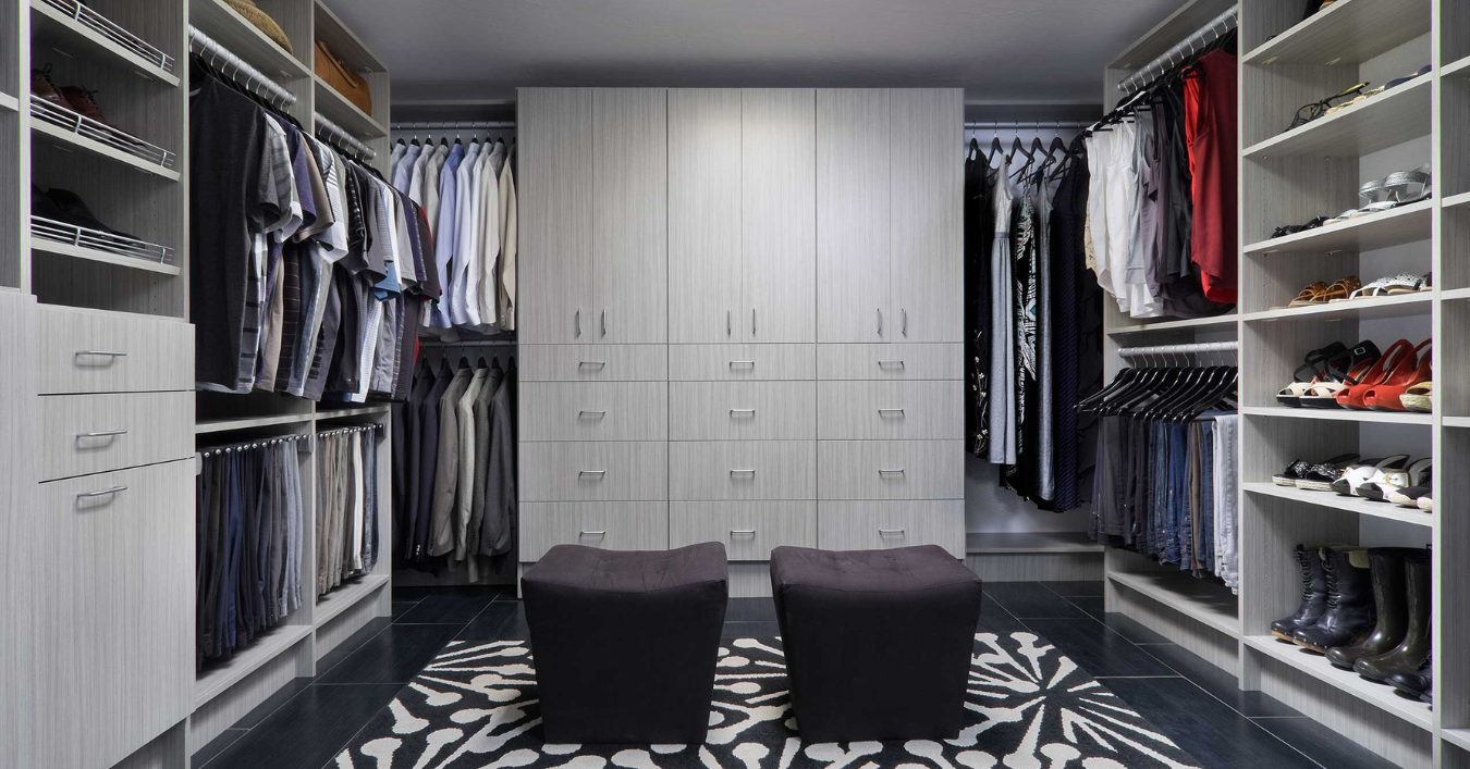 7 Walk-In Closet Features Homeowners Never Regret Adding​